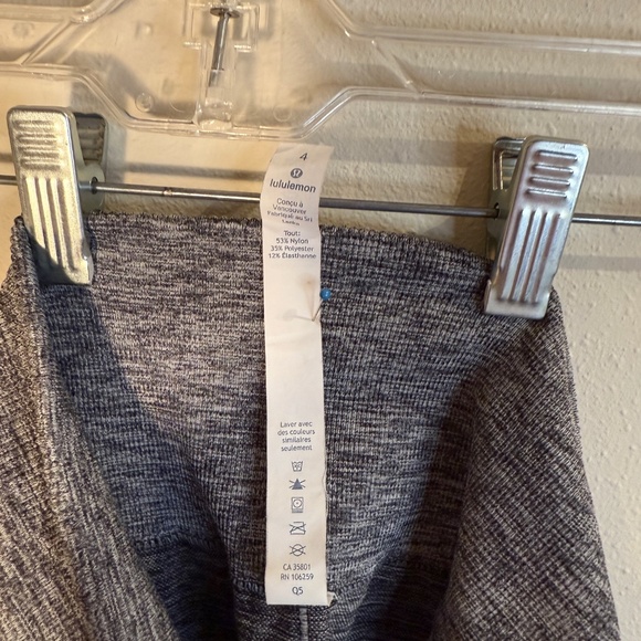 Lululemon Ombre Grey 7/8  Leggings Size 4 - Picture 13 of 14